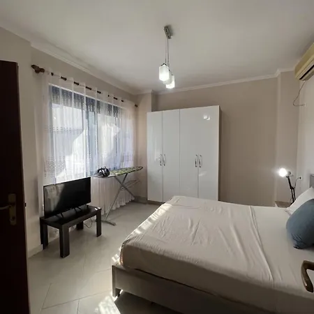 3 Bedrooms Penthouse Appartement Golem (Tirana)